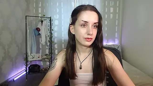  – webcam model profile photo Image 14