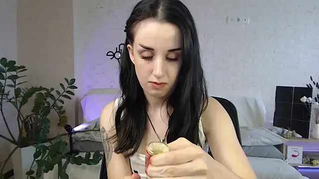  – webcam model profile photo Image 3