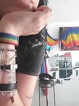 roouse – webcam model profile photo Image 2