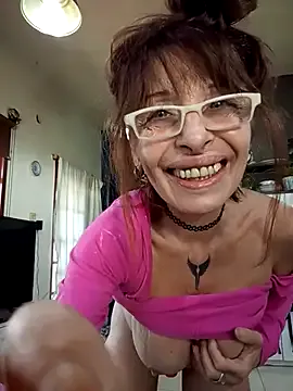 seraphine23 – webcam model profile photo Image 7