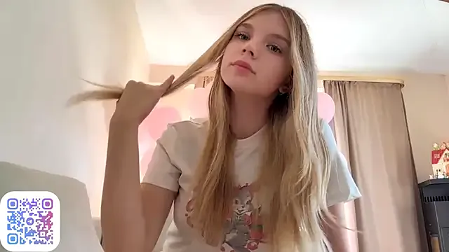 roouse – webcam model profile photo Image 16