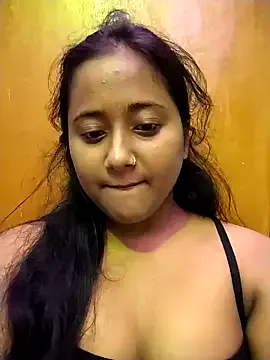 roouse – webcam model profile photo Image 6