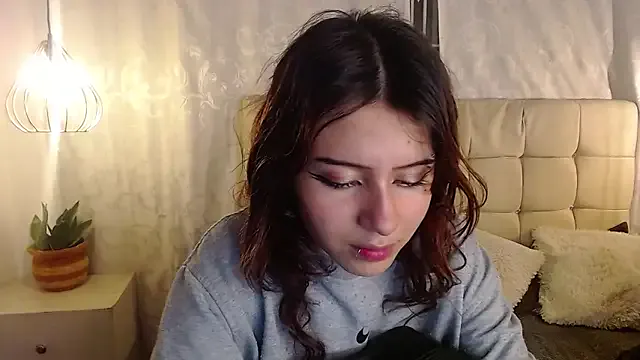 fyreandfox_ on FreeCamNet