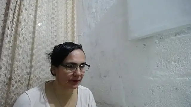hidden__lust – webcam model profile photo Image 18