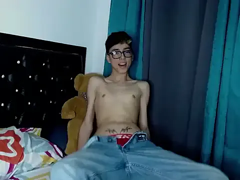 gabriel_x18 on FreeCamNet