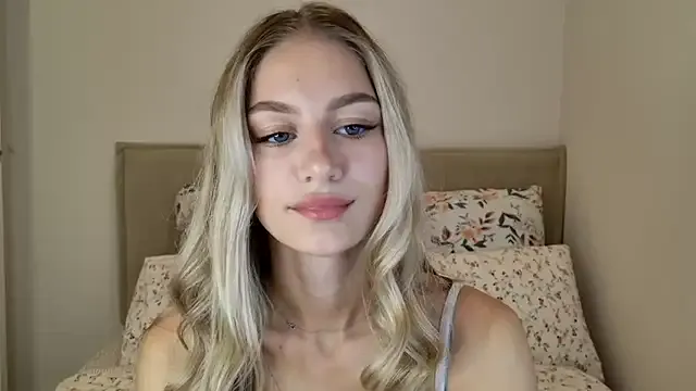  – webcam model profile photo Image 16