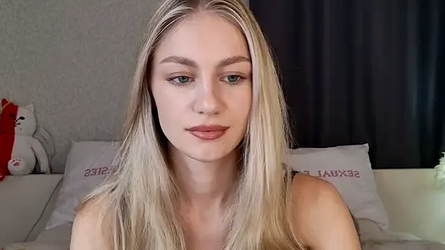  – webcam model profile photo Image 4