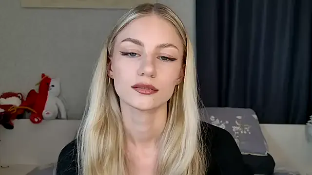  – webcam model profile photo Image 7