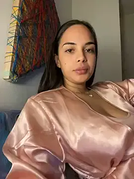 Fetish_party2 – webcam model profile photo Image 2