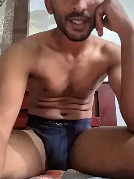 roouse – webcam model profile photo Image 5