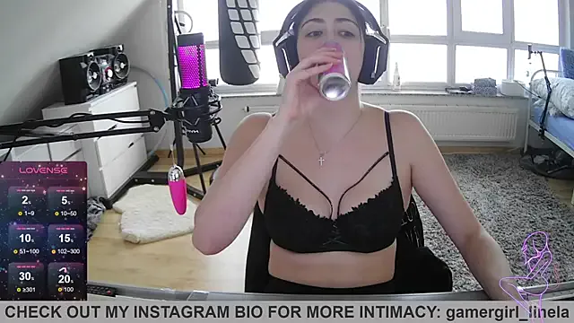 Nonchan_ – webcam model profile photo Image 2