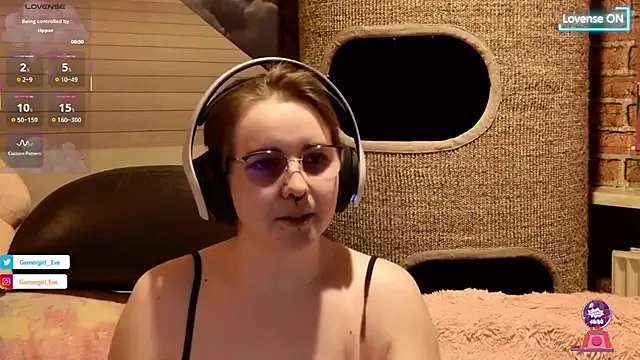 Nonchan_ – webcam model profile photo Image 15