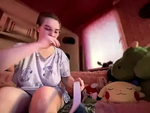 Nonchan_ – webcam model profile photo Image 6