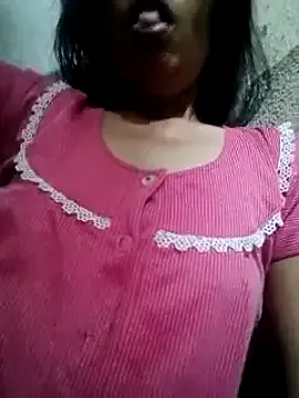 seraphine23 – webcam model profile photo Image 10