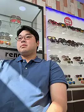 trainwithme – webcam model profile photo Image 4