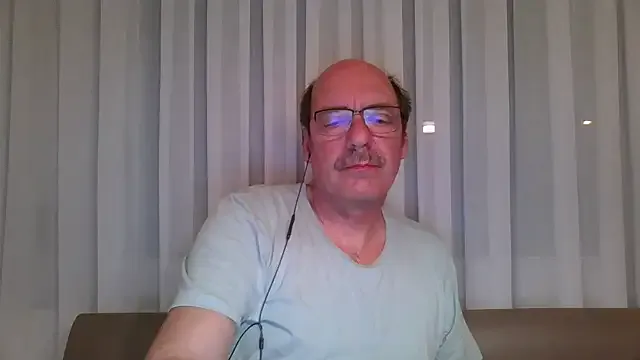 NANA_7 – webcam model profile photo Image 4