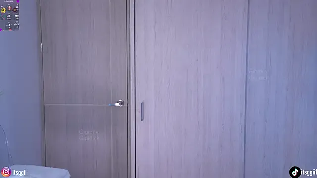 841_yayoi – webcam model profile photo Image 2