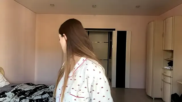 GilySuper – webcam model profile photo