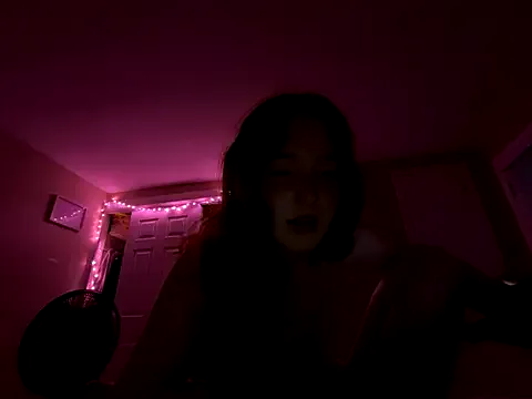  – webcam model profile photo Image 6