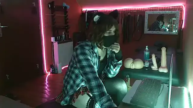 Ginny-the-bdsm-nympho – webcam model profile photo