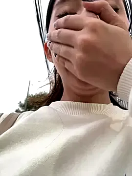 18yoteenvirgin – webcam model profile photo Image 10