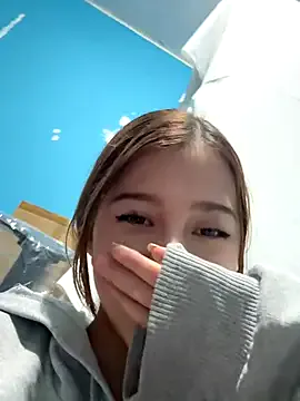 18yoteenvirgin – webcam model profile photo Image 6