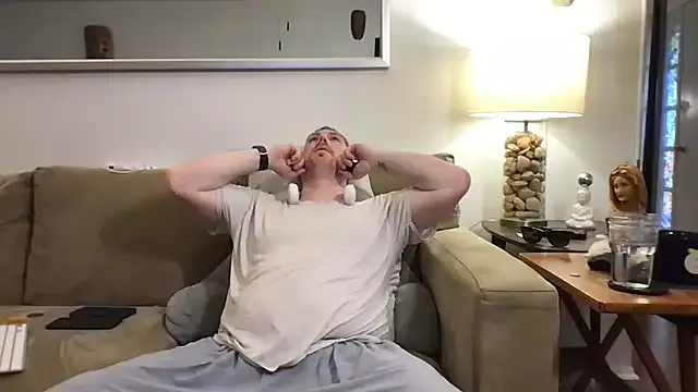 roouse – webcam model profile photo Image 4