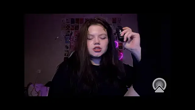 ManaMi-maru – webcam model profile photo Image 3