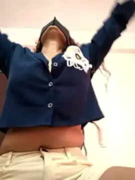 Humsafa-13 – webcam model profile photo Image 8