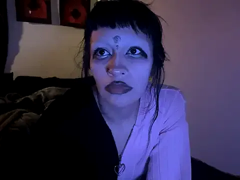  – webcam model profile photo Image 5