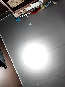 mc-Olivia – webcam model profile photo Image 16