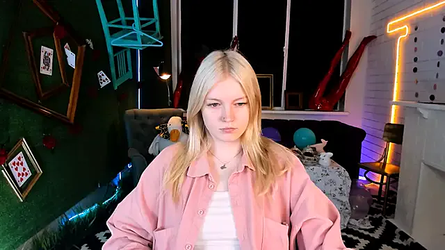 Megu_Melon – webcam model profile photo Image 11