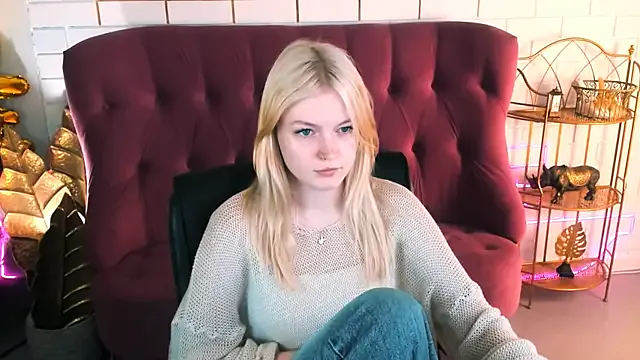 Megu_Melon – webcam model profile photo Image 3