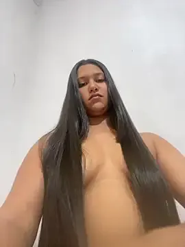 Yui-Ch – webcam model profile photo Image 3