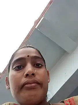 roouse – webcam model profile photo Image 18