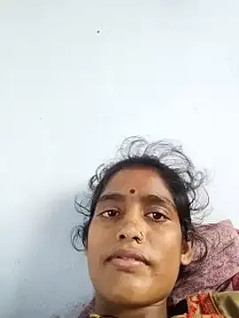 roouse – webcam model profile photo Image 5