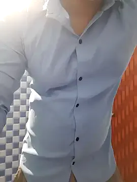  – webcam model profile photo Image 3