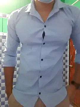  – webcam model profile photo Image 5
