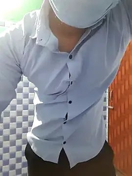  – webcam model profile photo Image 8