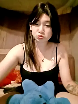  – webcam model profile photo Image 5