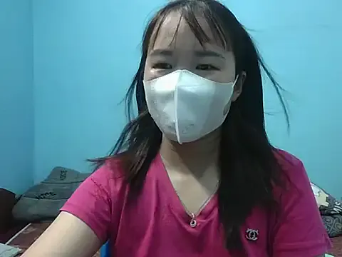 seraphine23 – webcam model profile photo Image 2