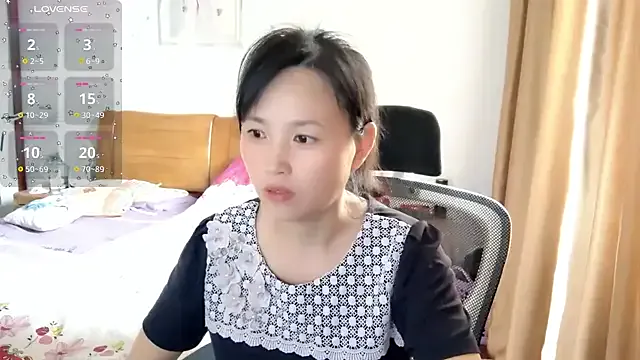 lucyrossink – webcam model profile photo Image 3