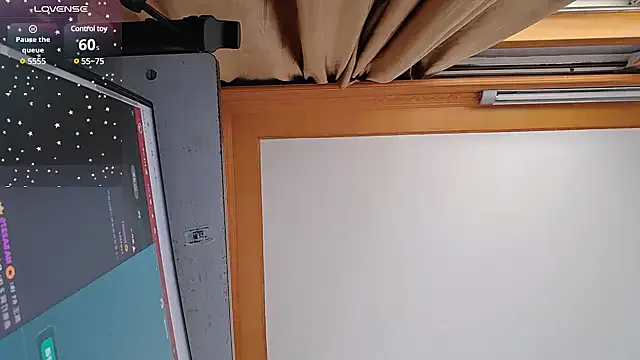 lucyrossink – webcam model profile photo Image 6