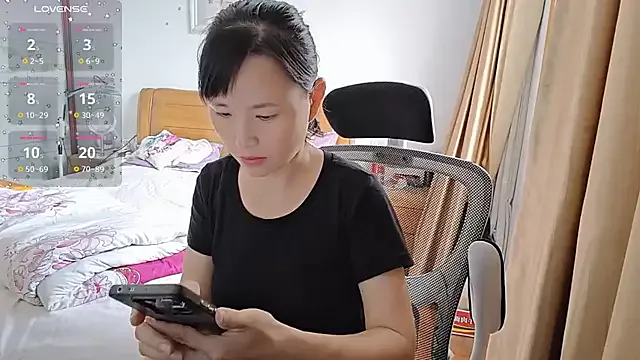 lucyrossink – webcam model profile photo Image 7