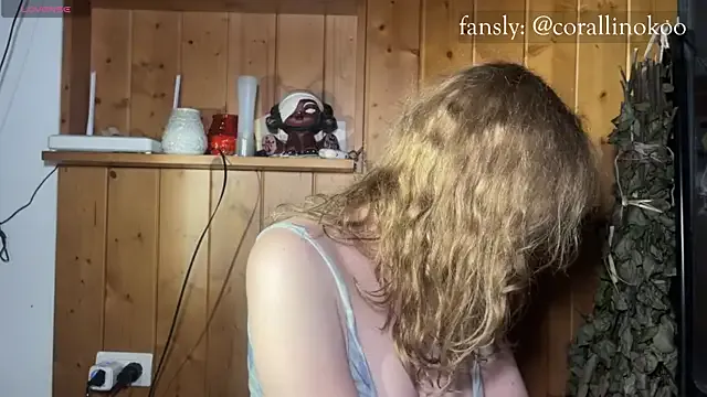  – webcam model profile photo Image 5