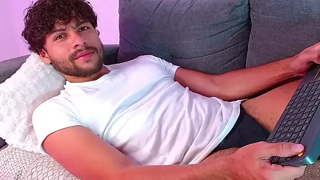 Stevenjt – webcam model profile photo Image 10