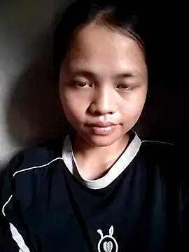 petiteluluxx – webcam model profile photo Image 5