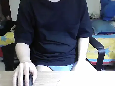 Paidbat – webcam model profile photo Image 2