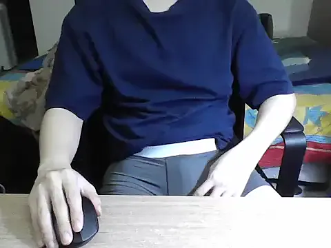 Paidbat – webcam model profile photo Image 3