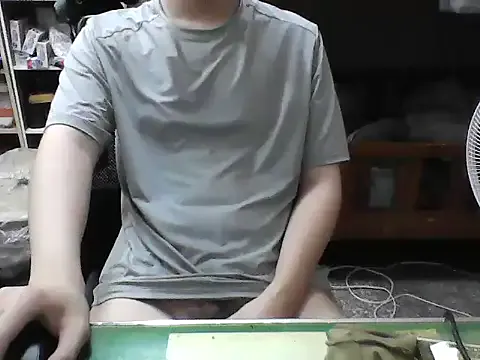 Paidbat – webcam model profile photo Image 6